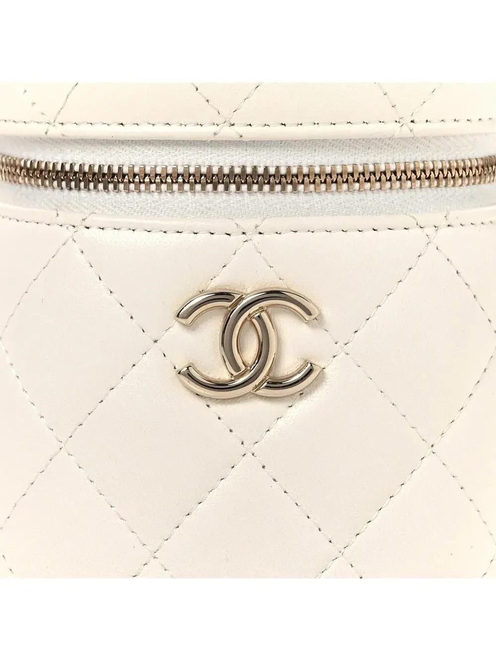 CHANEL indulge luxury